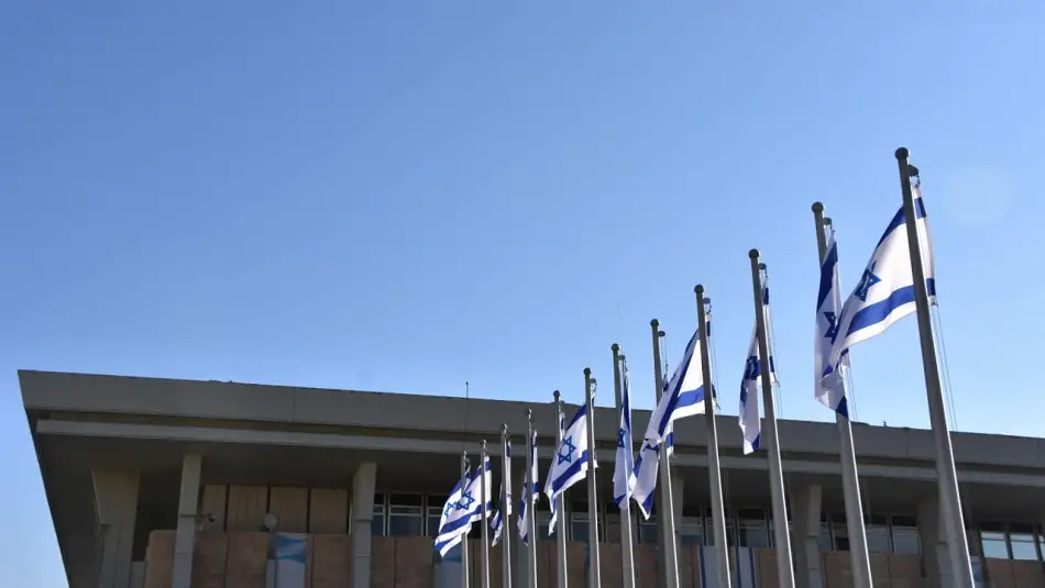 Soykırımcı İsrail Parlamentosu Toplantıya Katılan 93 Temsilcinin Oy Birliğiyle Gazzeli Esirlerin İdamı ile İlgili Yasayı Onayladı