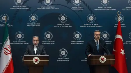 Hakan Fidan ile Abbas Arakçi Telefonda Görüştü: Müzakere Sürecindeki Son Durum Ele Alındı