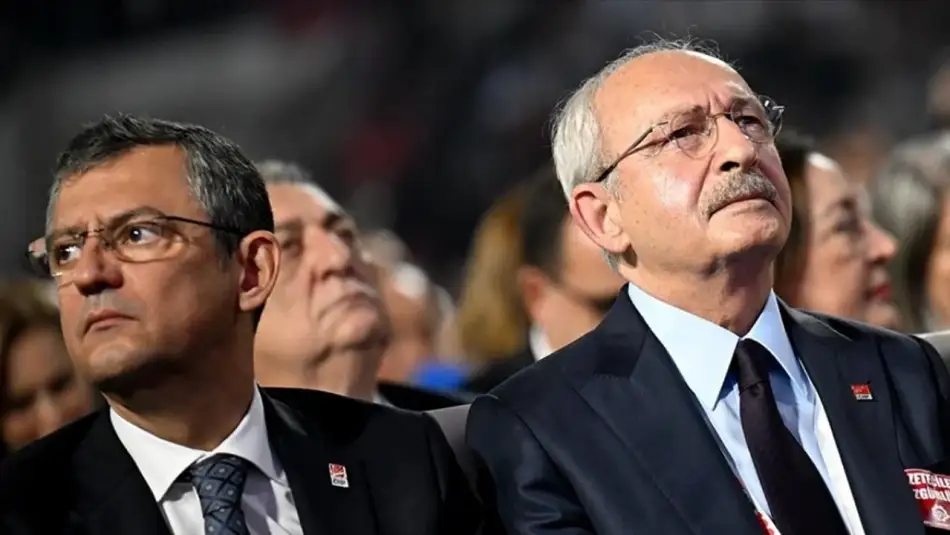 Mahkeme Kararına Birkaç Gün Direndikten Sonra Eski CHP Yönetimi Genel Merkez Binasını Terk Etmek Zorunda Kaldı