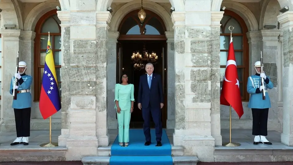 Venezuela’nın Seçilmiş Lideri ABD Tarafından Korsanca Kaçırılmıştı: Geçici Başkan Rodriguez ile Görüşen Erdoğan, “Venezuela’nın Yanındayız” Dedi