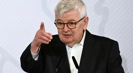 Almanya’nın Eski Dışişleri Bakanı Joschka Fischer: ABD NATO’yu Dağıtırsa Almanya ve Türkiye Güçlerini Birleştirmeli