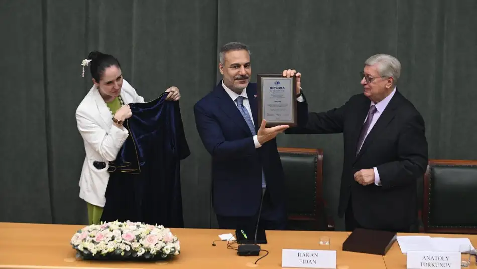 Dışişleri Bakanı Hakan Fidan’a Rus Üniversitesi’nden Fahri Doktora Ünvanı