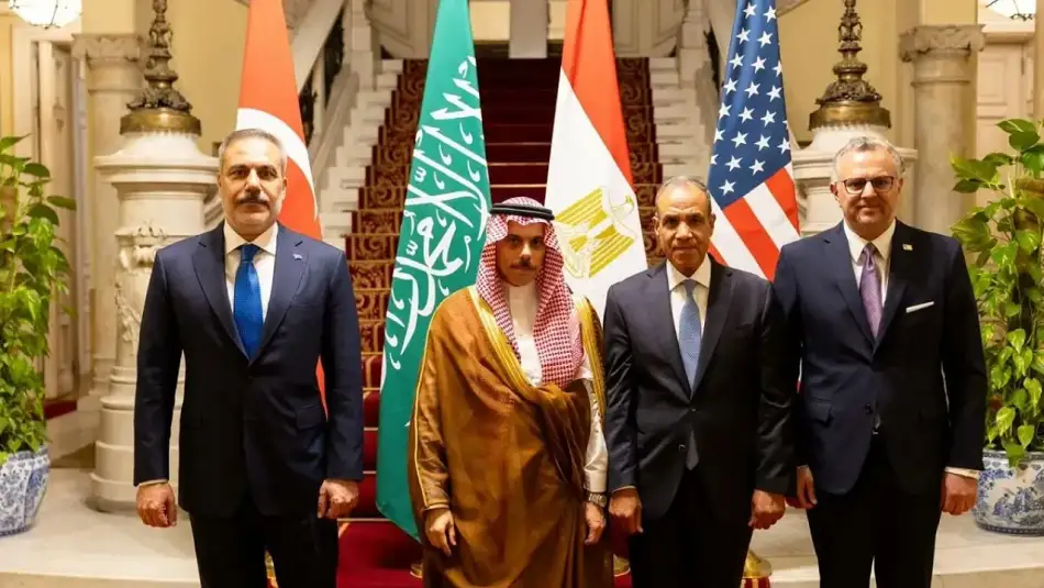 Kahire'de Kritik 4'lü Zirve: Türkiye, Mısır, Pakistan ve Suudi Arabistan'dan Tarihi Ortak Bildiri