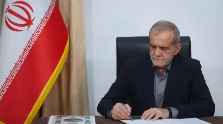 Savaşın Getirdiği Tartışmaları Sakinleştirmeye Çalışan Pezeşkiyan: Ayrışmaya Yol Açacak Her Mesaj, Düşmanın Değirmenine Su Taşımaktır