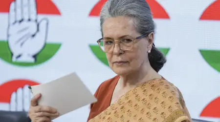 Sonia Gandhi’nin Gazze Yazısı Hindistan Siyasetinde Tartışma Yarattı