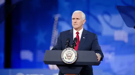 ABD’nin Eski Başkan Yardımcısı, F-35’lerin Türkiye’ye Verilmemesi Konusunda Başkan Trump’a Yalvardı: “Sayın Başkan Lütfen Yapmayın”