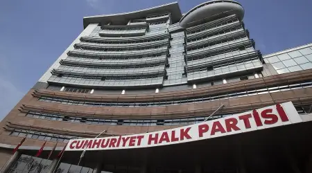 CHP Genel Başkanı 7 İl Başkanını Görevden Aldı