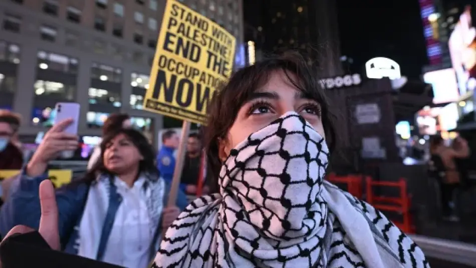 İsrail/Haaretz’in Haberine göre ABD’li Yahudilerin Yarısı İsrail’i Protesto Etmenin Antisemitik Olmadığını Düşünüyor