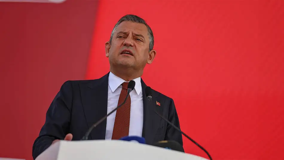 Mustafa Kemal’in Partisi CHP Ortadan İkiye Bölündü: Özgür Özel Parti Kuruyor