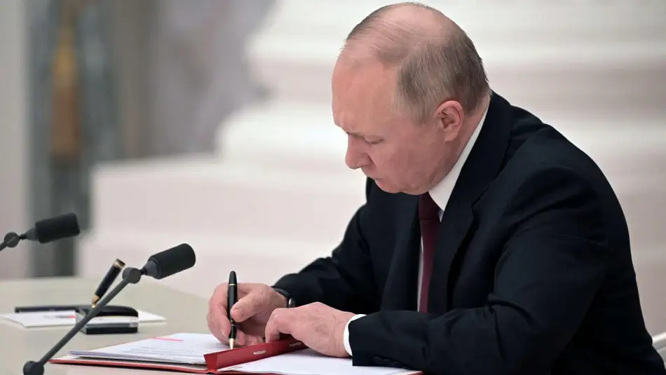 Herkes Ukrayna’da Barış Beklerken Putin Yeni Bir Kararnameyle Asker Sayısını Artırıyor
