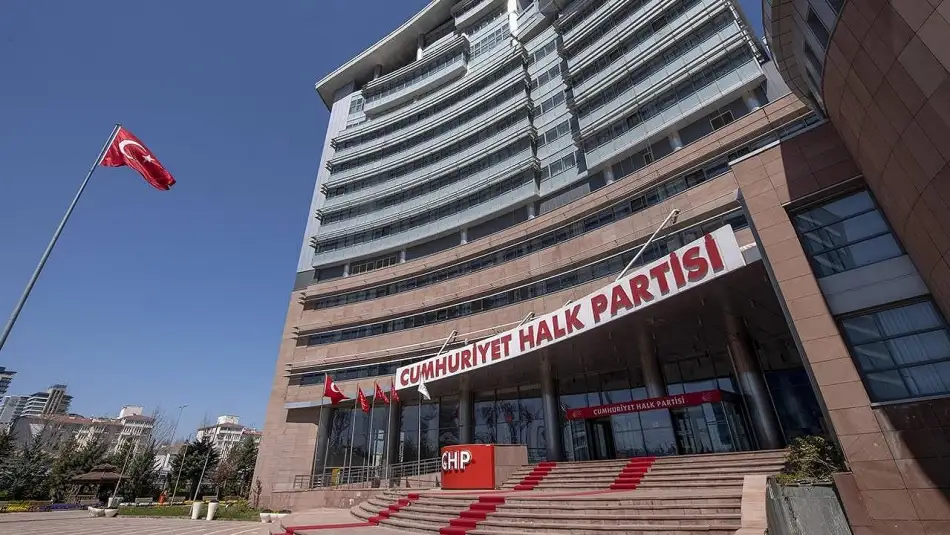 Mustafa Kemal’in Partisi Darmadağın: 264 Eski Milletvekili ile 46 Teşkilat Yöneticisi CHP’den İstifa Etti