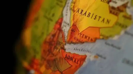 Kritik Öneme Sahip Babül Mendep Boğazı’nın Güvenliği için Uluslararası Bir Koalisyon Kurmak Üzere Suudi Arabistan’da Toplantı Yapıldı