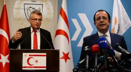 Rumlar Hem Tek ve Bütün Kıbrıs’ı Savunuyorlar Hem De Adayı Bölen Mayınları Kaldırmayı Reddediyorlar