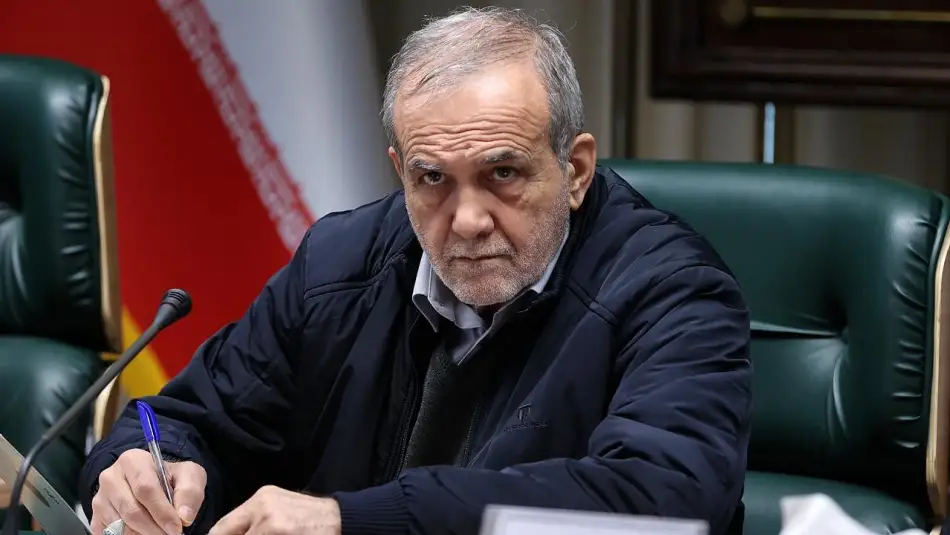 İran’dan ABD’ye Rest: “Bizi Teslim Olmaya Zorlarsanız Savaşacağız!”