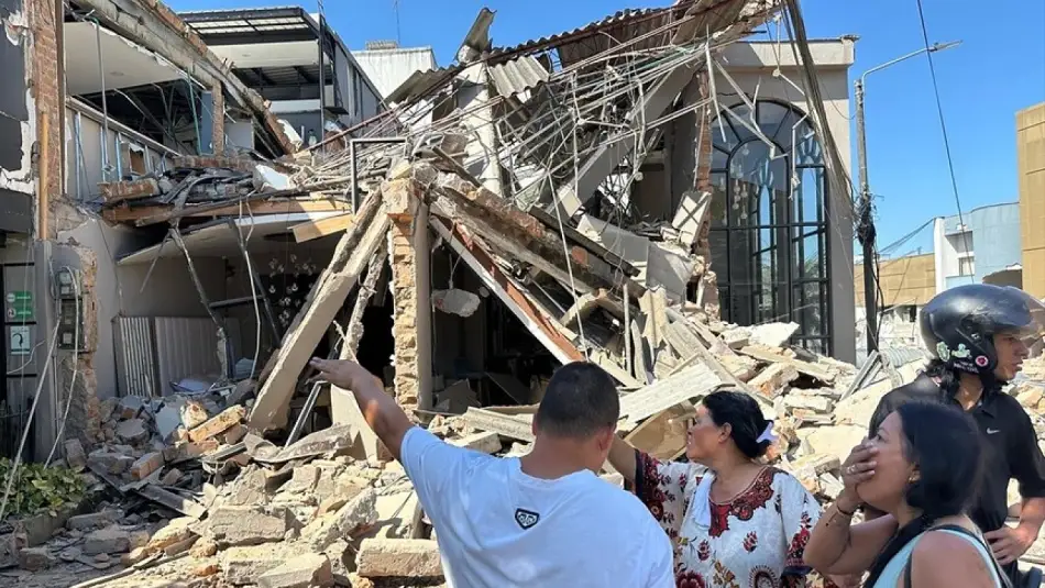 Kolombiya’da Son 100 Yılın En Büyük Depreminde Ülkede Büyük Hasar Meydana Geldi, Çok Sayıda Ölü ve Yaralı Var