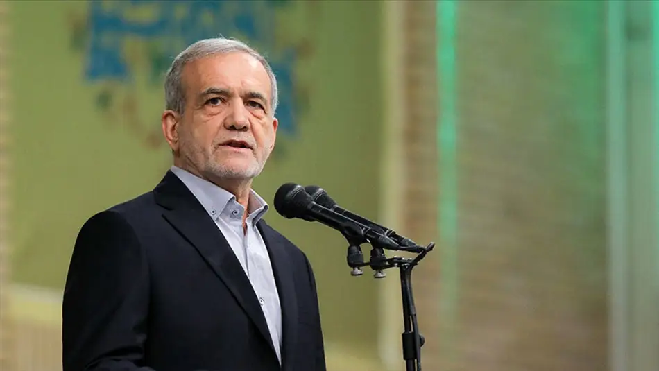 Pezeşkiyan: "Mevcut Savaş Geçmiştekilerden Daha Karmaşık ve Düşman, Ülkeyi İçeriden Çökertmeyi Hedefliyor”