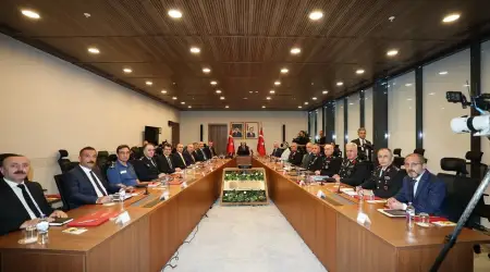 TBMM’de Onaylanan Terörsüz Türkiye Düzenlemesi Ertesinde Meclis Başkanı Kurtulmuş ve İçişleri Bakanı Çiftçi 81 İlin Valisiyle İstişare Toplantısı Yaptı