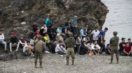 Fas'ta Ceuta Sınırı Yakınında Yüzlerce Düzensiz Göçmen Yakalandı