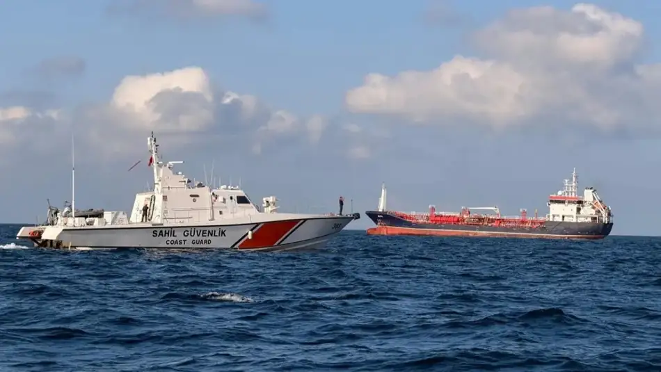 Silivri açıklarında İki Türk Gemisi Çarpıştı, Biri Battı, 10 Mürettebat Kayıp