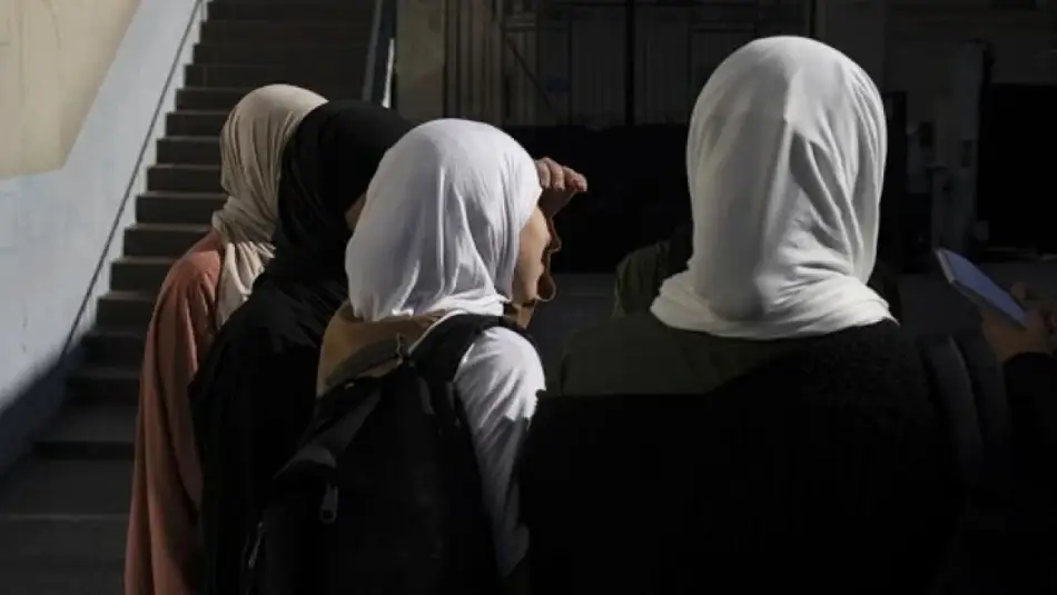 Hastalıklı Laiklik Fransa’da Tekrar Hortladı: Başörtüsü Kullanan Kamu Çalışanlarına Ceza İsteniyor
