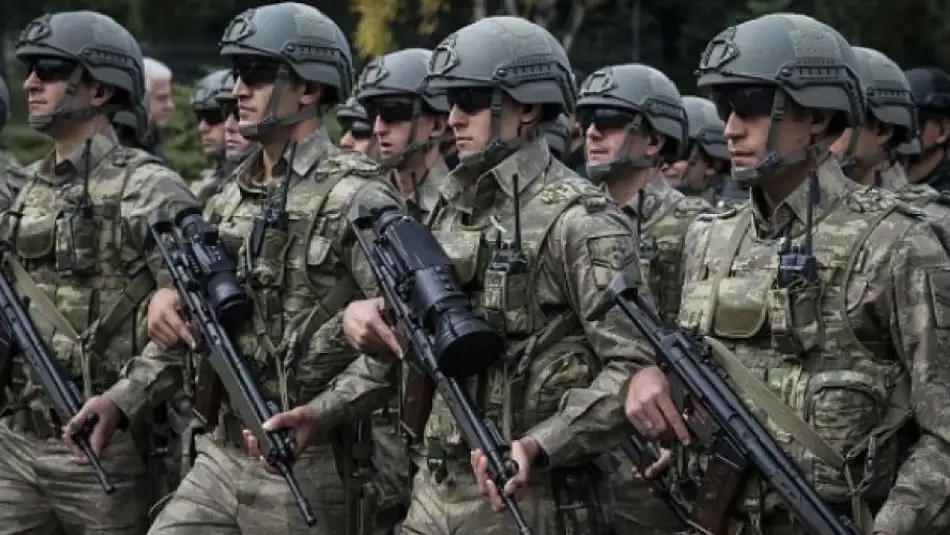 Rum Gazetesi Politis Yunanistan ve Kıbrıs Rumlarının Silahlanma Yarışının Türkiye’nin Oluşturduğu Güç Dengesini Değiştiremeyeceğini Yazdı
