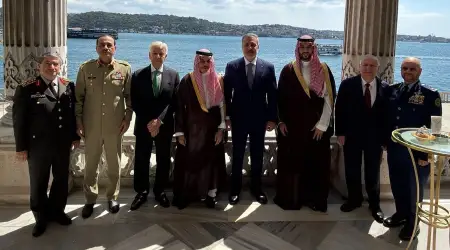 Husi Saldırılarına Karşı Mekke Savunma İttifakı Üyesi Suudi Arabistan Türkiye ve Pakistan'dan Uyarı