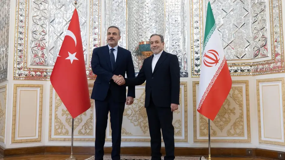 Hakan Fidan İranlı Mevkidaşı Arakçı ile Görüştü