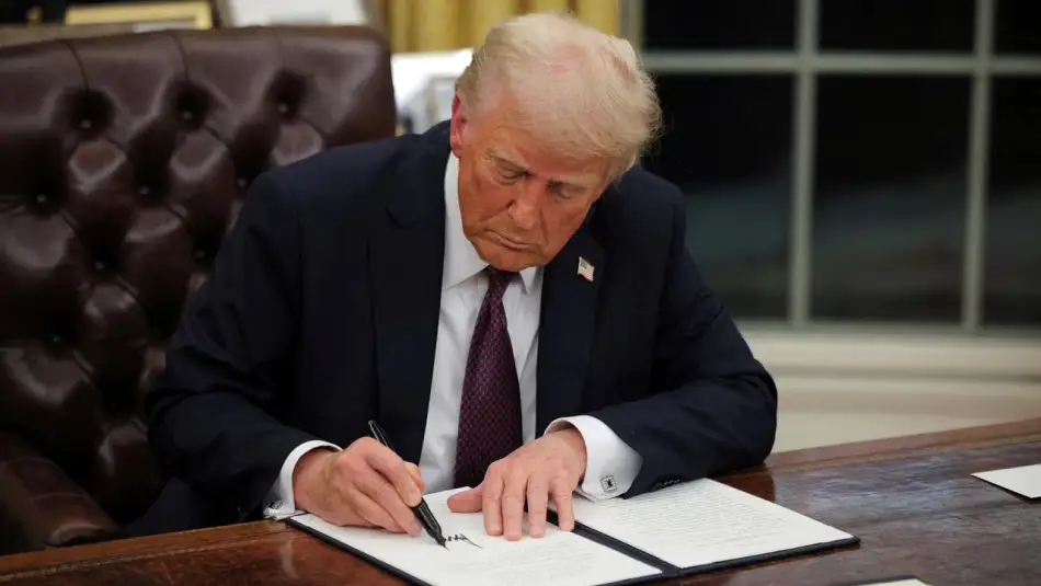 Trump, Rusya ve İran’a Yönelik Yeni Yaptırım Yasasını İmzaladı