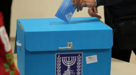 İsrail Seçimlerinde "Gurbetçi Oy" Krizi: Likud Partisi'nden "Uç ve Oy Ver" Girişimine Yasal Engelleme Hamlesi