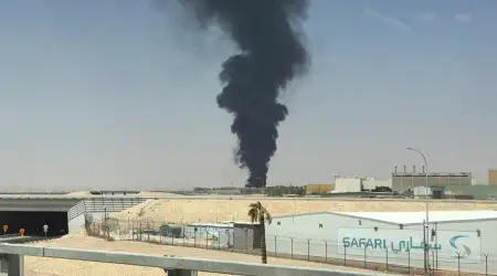 Husi Saldırılarına Karşı Çare Arayan Riyad Çözüm Bulununcaya Kadar Yanbu Limanı’ndan Petrol Sevkiyatını Durdurdu