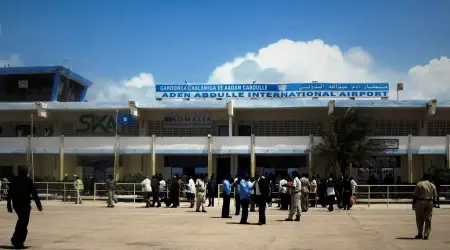 Husiler Aden Uluslararası Havaalanı'na Saldırılar Düzenledi