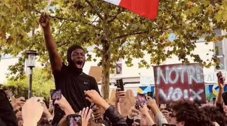 Batı Afrika Sömürgelerinden Akan Musluklar Kesilince Ekonomik Buhrana Giren Fransa, Şimdi de Toplumsal Başkaldırı ile Boğuşuyor