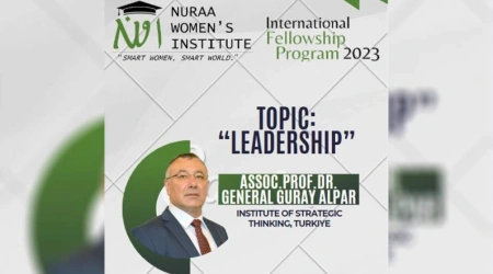 SDE Başkanı Doç. Dr. Güray Alpar, Endonezya'daki Nuraa Women's Instute Tarafından Düzenlenen "Liderlik" Programında Konuştu