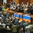Ermenistan'da Halk Parlamentoyu Binasını Bastı