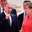 Merkel'den Putin'e: "Ukraynalı askerleri serbest bırakın"