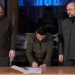 Zelenskiy, Ukrayna'nın AB Üyeliği Başvurusunu İmzaladı