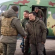 Zelenskiy Ukrayna Silahlı Kuvvetler Günü'nde Donbas Cephesini Ziyaret Etti
