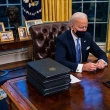 ABD Başkanı Biden Yemen'deki Husilere Uygulanan Bazı Yaptırımları Askıya Aldı