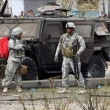 Afgan Polisi Nato Askerlerini Vurdu