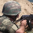 Azerbaycan Ermenistan Ordusunun Keşif Timinin Komutanını Esir Aldı