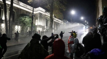 Gürcistan’da AB Yanlılarının Protestosu Devam Ederken Anayasa Mahkemesi Seçimin İptali Talebini Reddetti
