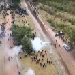 Belarus ile Polonya Sınırında Düzensiz Göçmenler Nedeniyle Tansiyon Yükseliyor