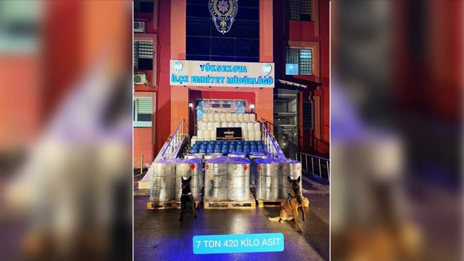 Bakan Soylu: Hakkari'de 7 Ton 420 Kilo Asetik Anhidrit Ele Geçirildi