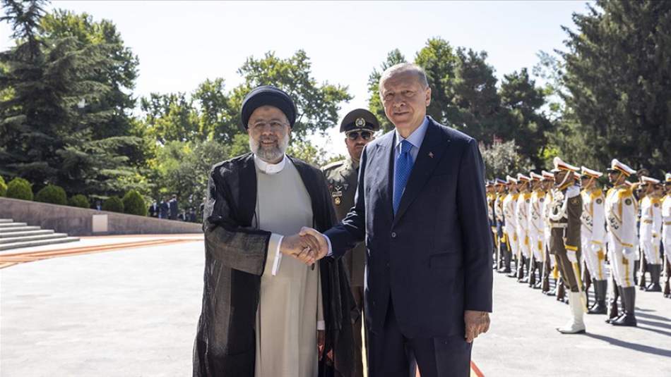 CB Erdoğan İran'a Ziyaretinde Resmi Törenle Karşılandı