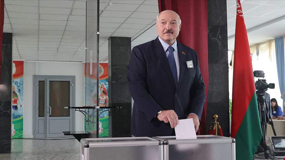 Belarus Cumhurbaşkanı Lukaşenko Yüzde 80,23 Oyla Yeniden Seçildi