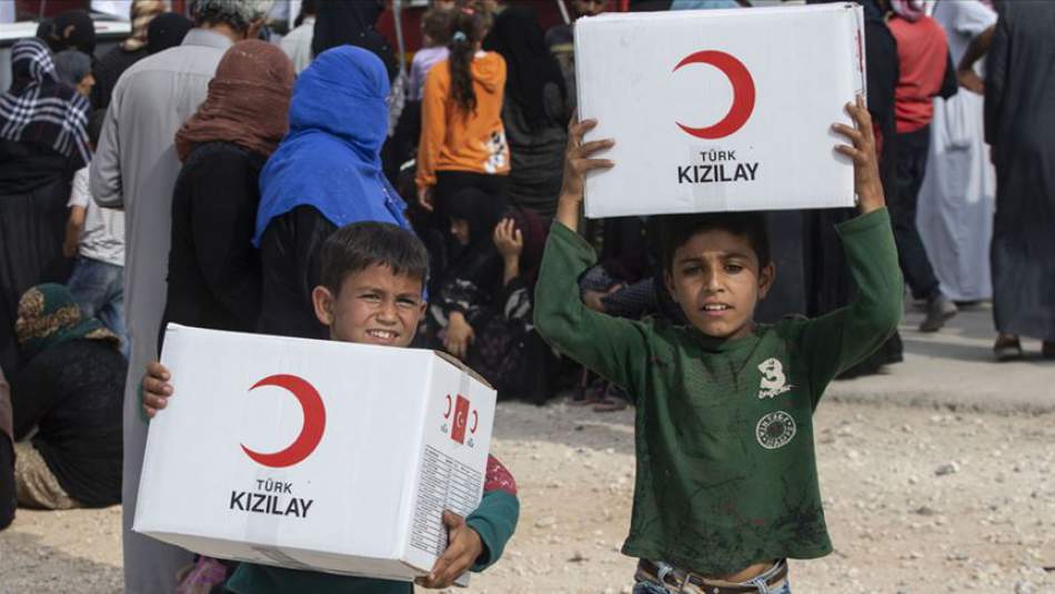 Türk Kızılay, Barış Pınarı Harekat Bölgesindeki İnsanların Yardımına Koştu
