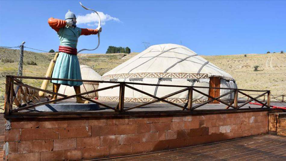 Türklere Anadolu'nun Kapılarını Açan Komutan: Sultan Alparslan