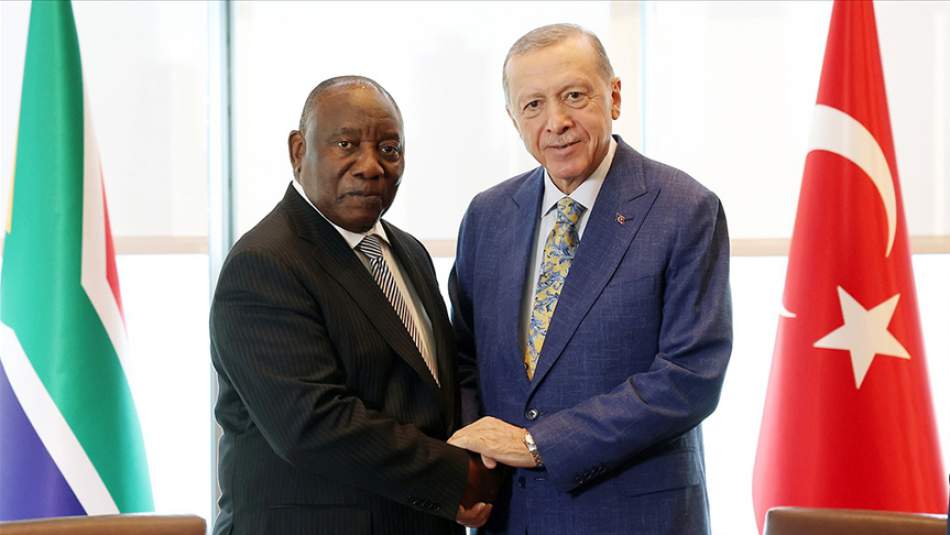 Cumhurbaşkanı Erdoğan, Güney Afrika Cumhuriyeti Cumhurbaşkanı Ramaphosa ile Görüşme Gerçekleştirdi