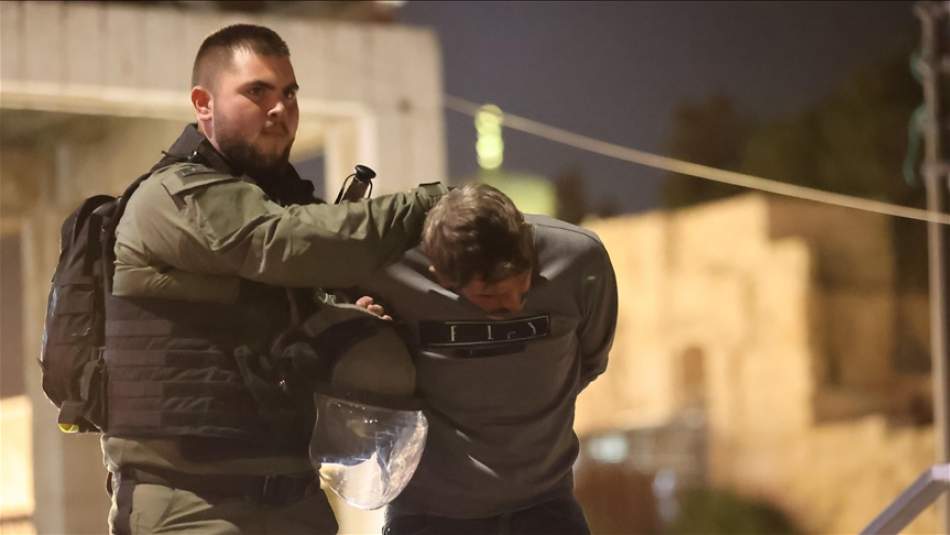 İsrail Polisi, Mescid-i Aksa Baskınında 450 Filistinliyi Gözaltına Aldı