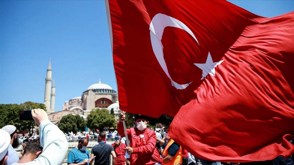 Tunus Cami İmamları Derneği: Ayasofya'daki Cuma Namazı Müslümanları Sevindirdi